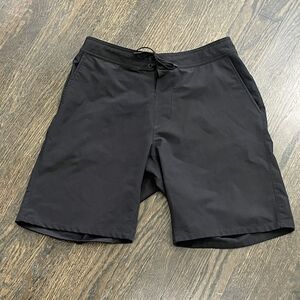 Ten Thousand Shorts Mens 30 Black Unlined Board‎ Foundation 9” Inseam Active